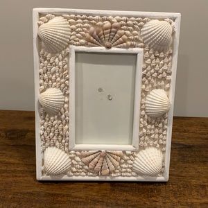 Seashell frame